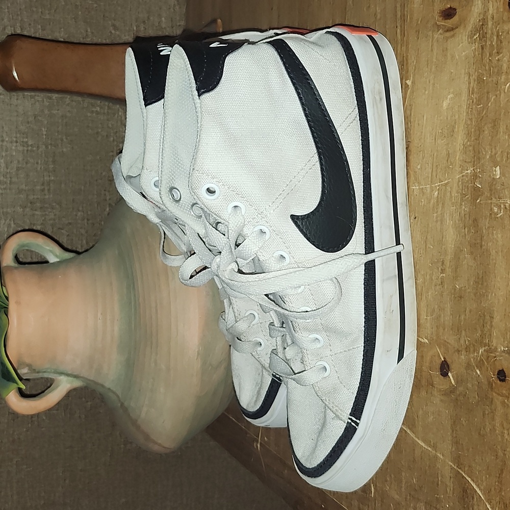 Nike White and Black High-Top Sneakers - Picture 9 of 9